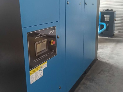 又一臺優(yōu)耐特斯空壓機正式安裝完成，投入生產(chǎn)！